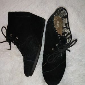 🔖🔖SOLD 🔖🔖 Kala Suede Lace Up Wedge Booties